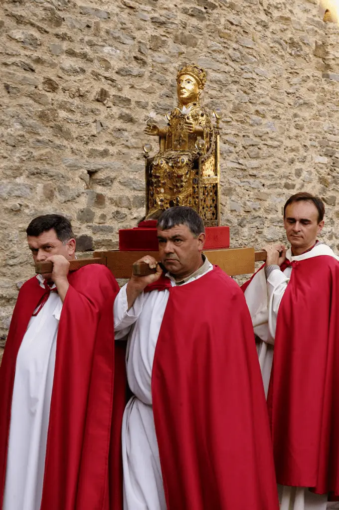 Procession annuelle des reliques de sainte Foy à Conques