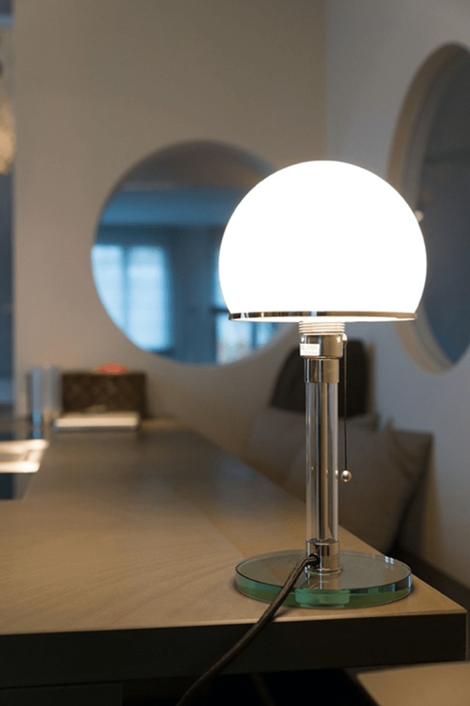 Lampe Wagenfeld conçue au Bauhaus en 1924