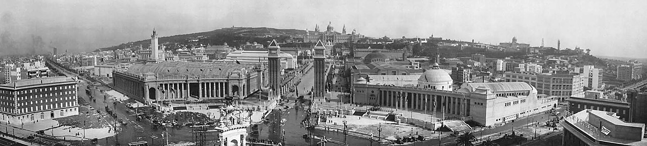 Vue panoramique de l’Exposition internationale de Barcelone en 1929
