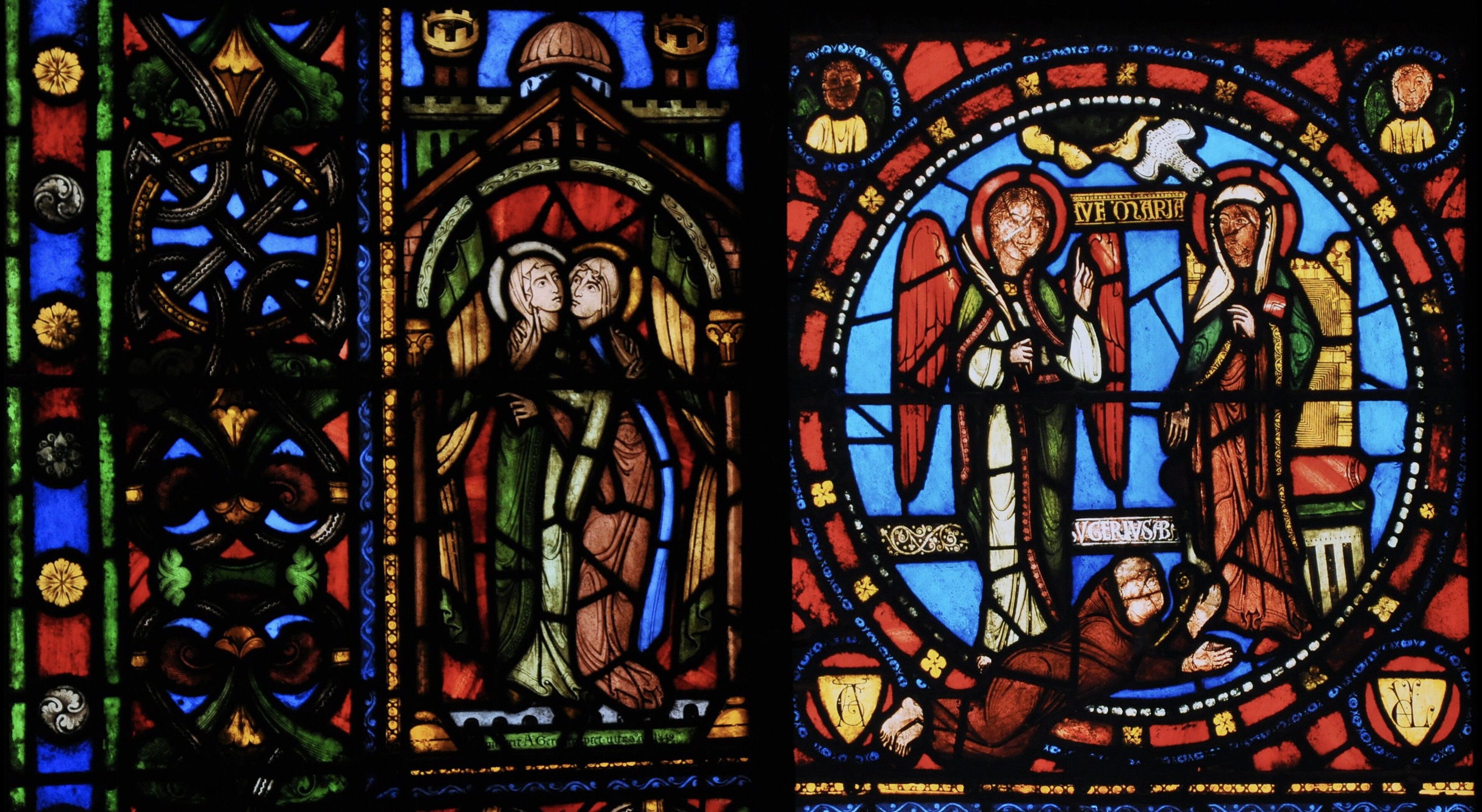 Verrière de l'annonciation dans le déambulatoire